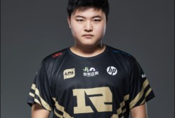 Uzi连续二十场比赛得分超过刷新纪录，拜仁不断突破！的简单介绍九游在线玩游戏